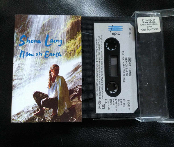 Shona Laing : New On Earth (Cass, Album)