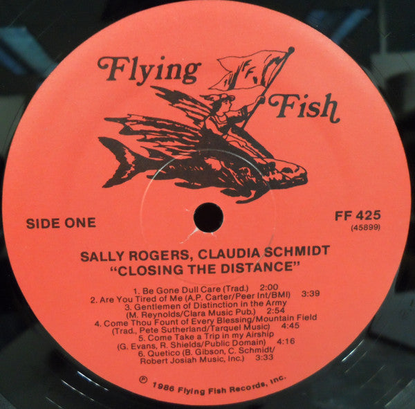 Sally Rogers & Claudia Schmidt : Closing The Distance (LP, Album)