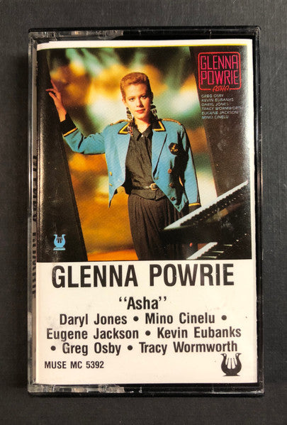Glenna Powrie : Asha (Cass)